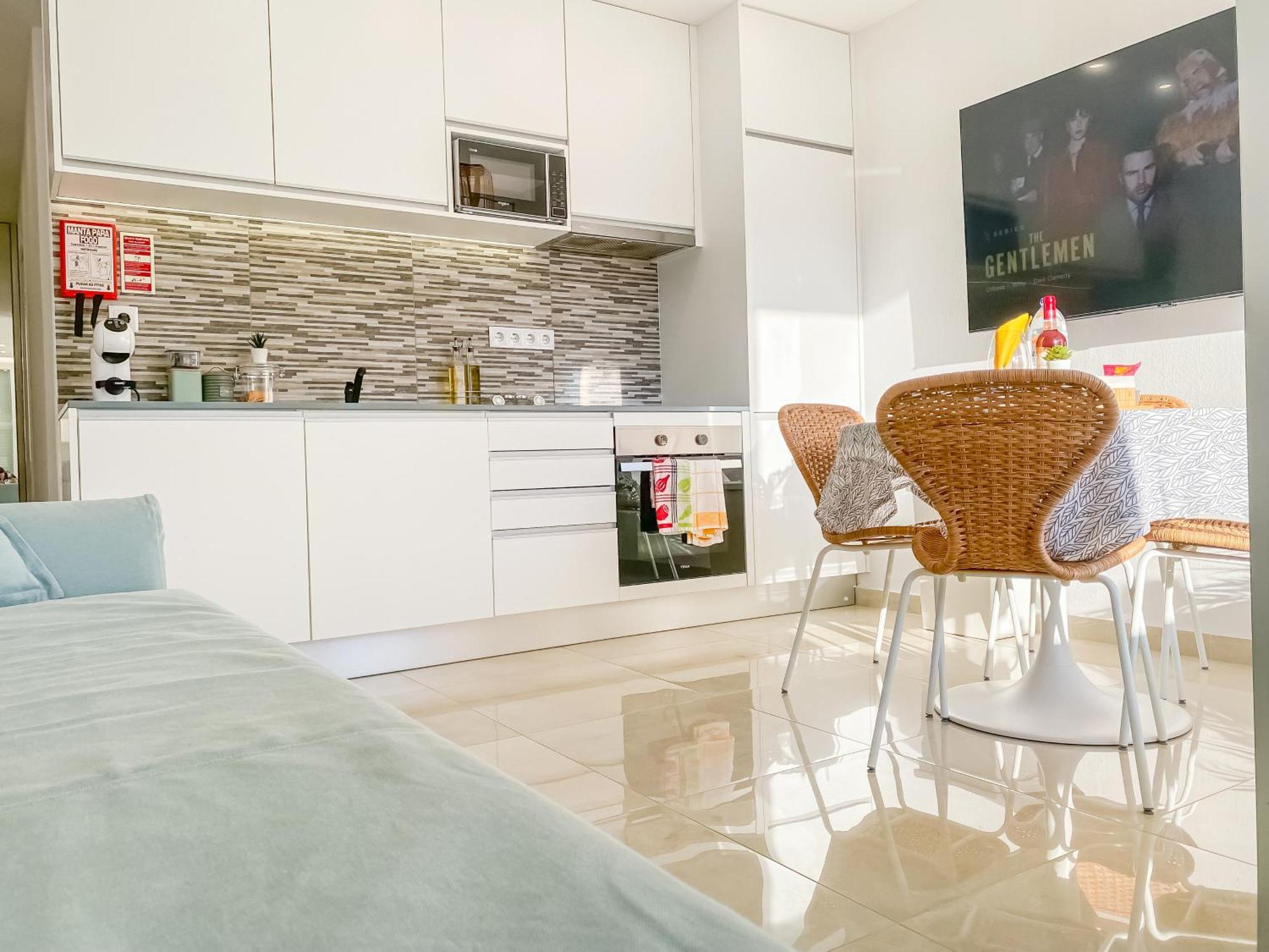 Luxury 2 Min Beach With Balcony, Ocean View, Wifi, Ac, Smarttv Портиман Экстерьер фото