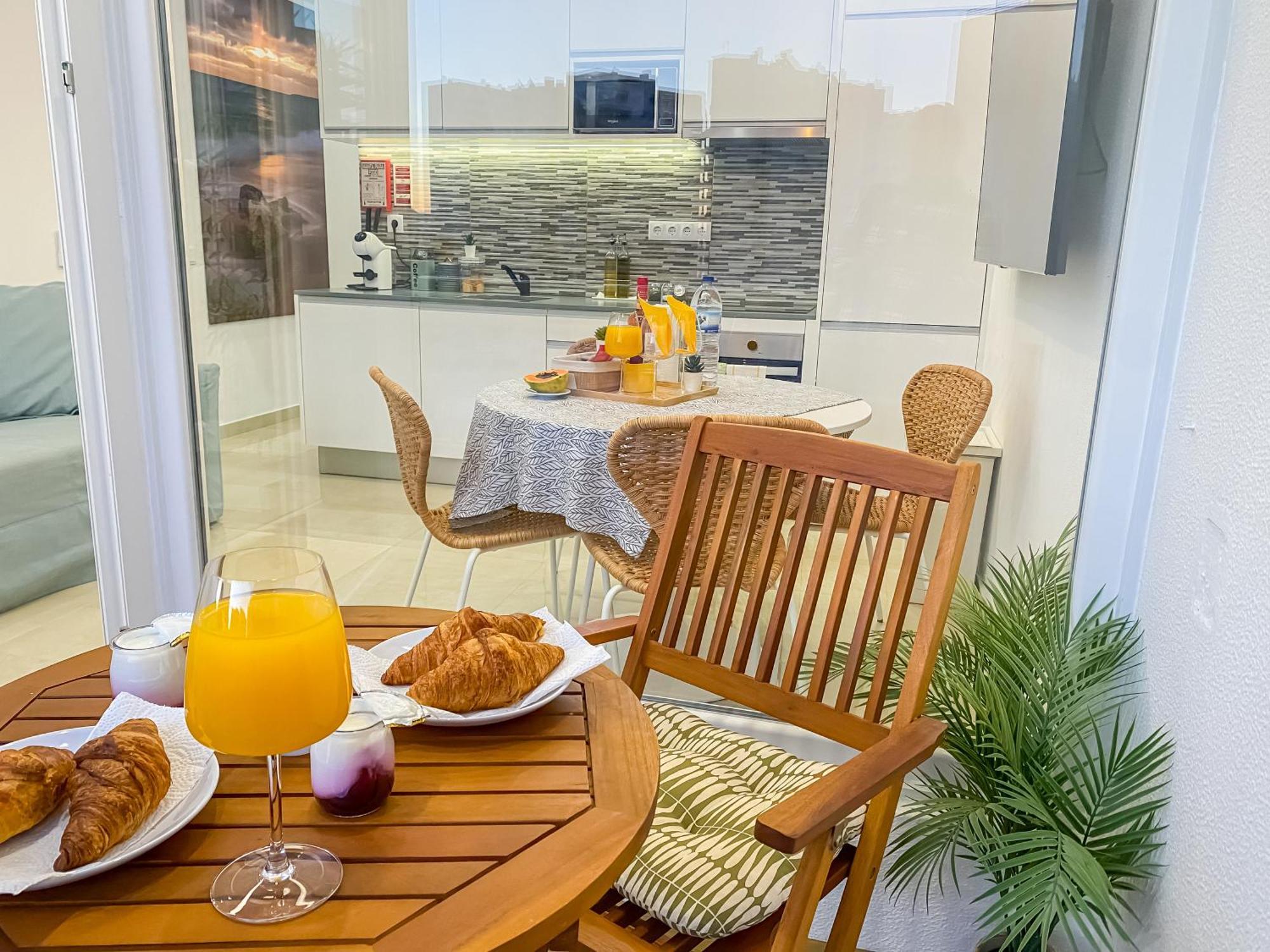 Luxury 2 Min Beach With Balcony, Ocean View, Wifi, Ac, Smarttv Портиман Экстерьер фото